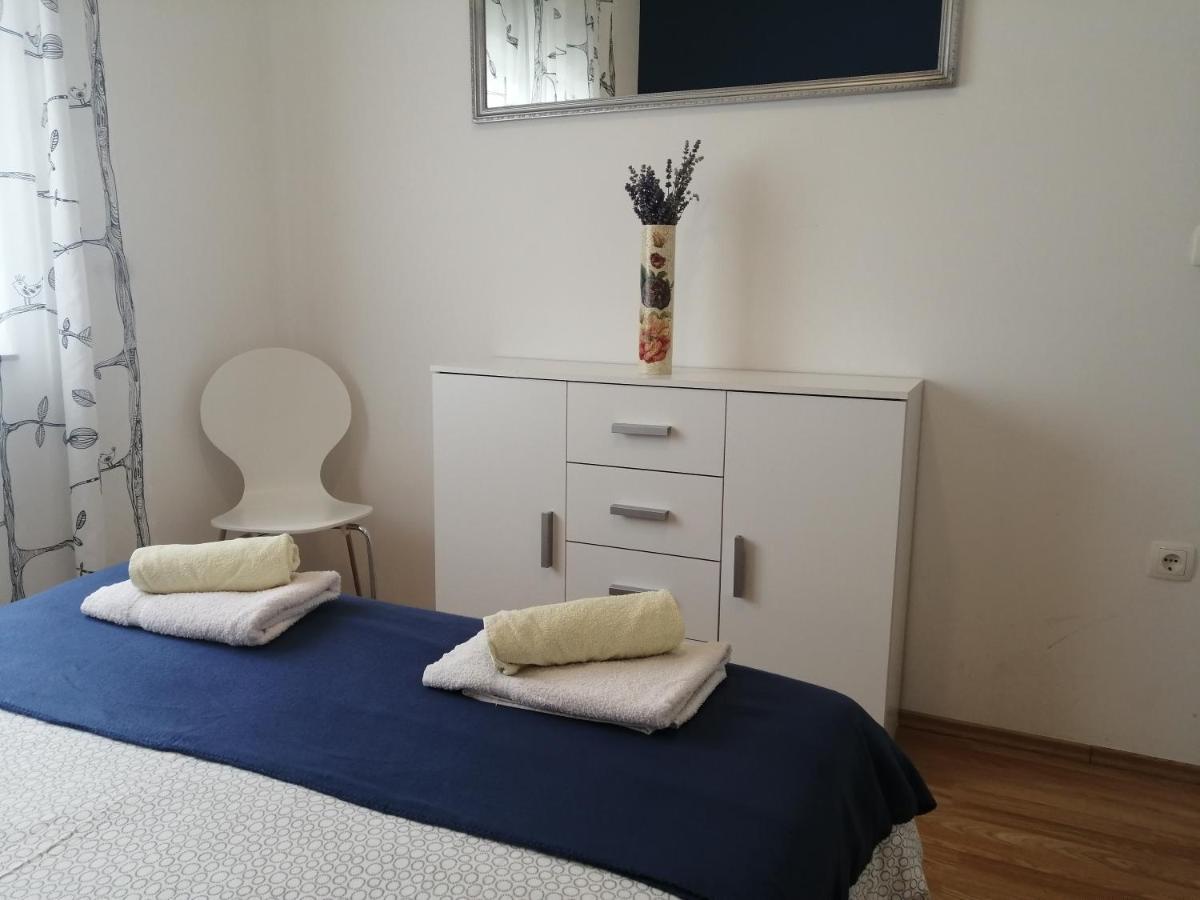 Apartments Karla I Ivano Mandre Ngoại thất bức ảnh