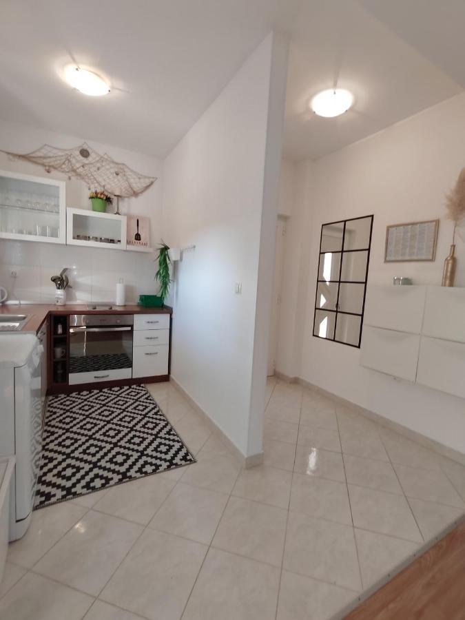 Apartments Karla I Ivano Mandre Ngoại thất bức ảnh