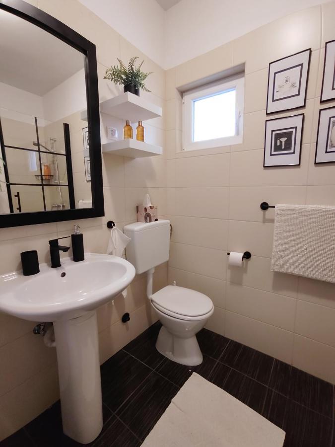 Apartments Karla I Ivano Mandre Ngoại thất bức ảnh