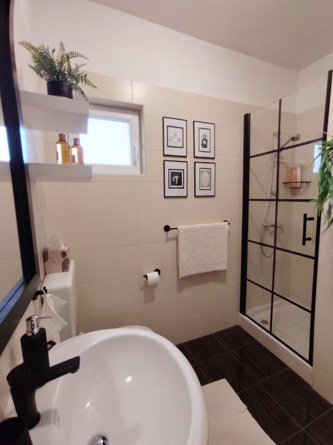 Apartments Karla I Ivano Mandre Ngoại thất bức ảnh