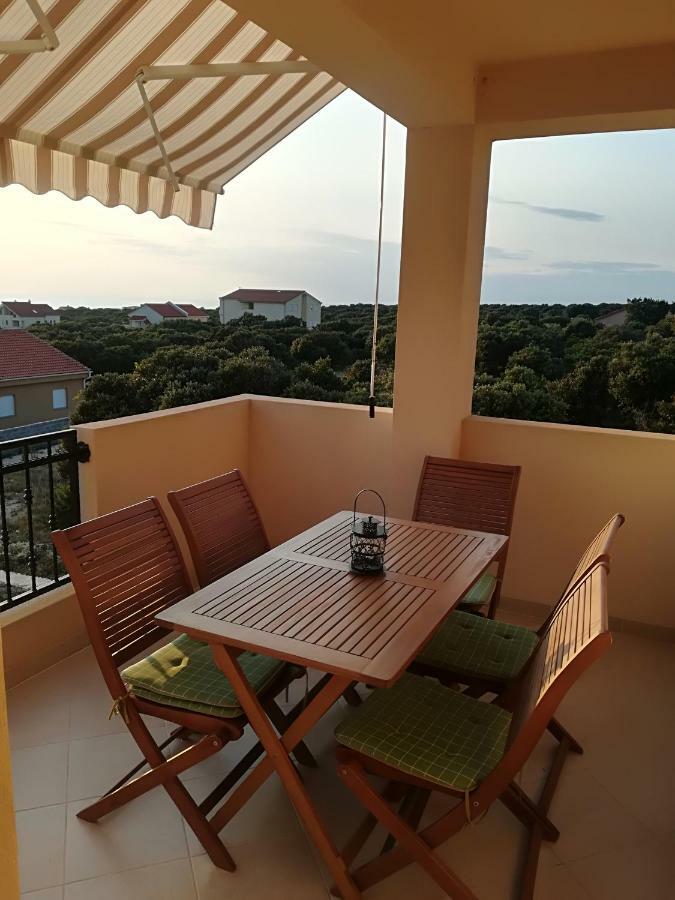 Apartments Karla I Ivano Mandre Ngoại thất bức ảnh